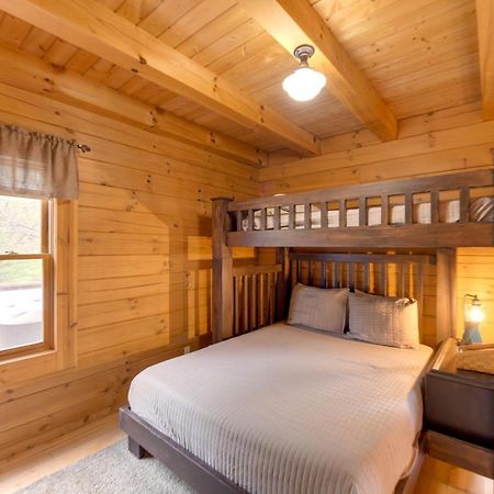 Creekside Bryson City Cabin With Private Hot Tub Dış mekan fotoğraf