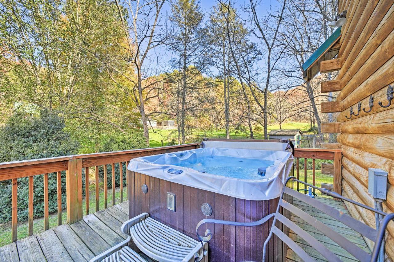 Creekside Bryson City Cabin With Private Hot Tub Villa Dış mekan fotoğraf